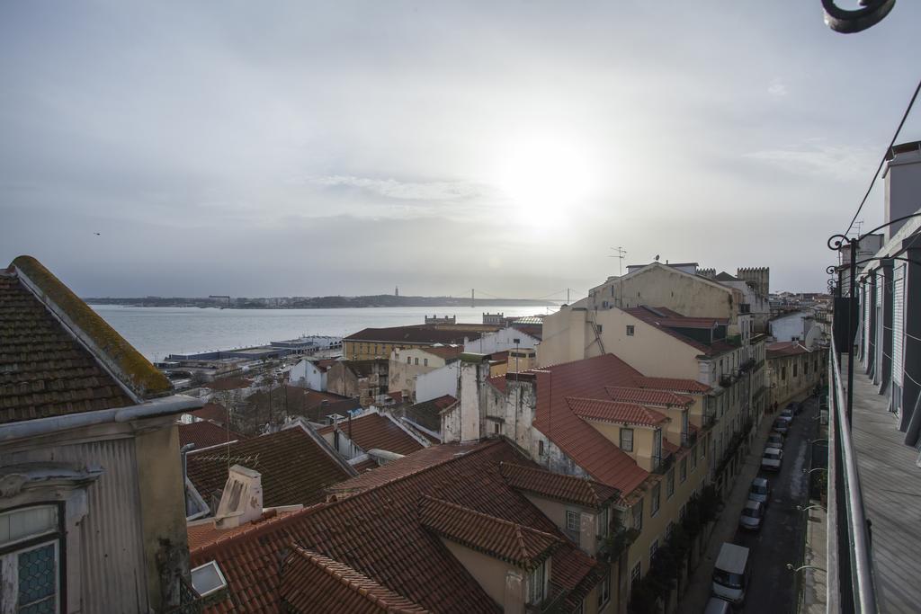 Breathtaking River View In Alfama 리스본 외부 사진